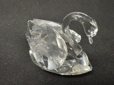 Swarovski Crystal Classic Swan Figurine Retired
