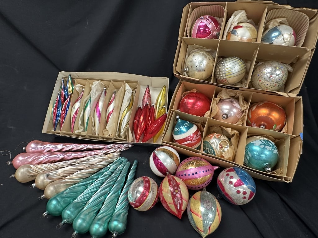 Vintage Lot of 40+Unique Shaped MCM Xmas Ornaments (1 of 14)