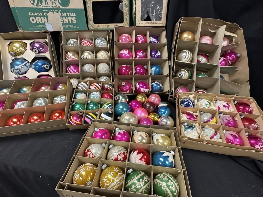 100+ SHINY BRITE Vintage Christmas Ornaments: 100+ vintage SHINY BRITE Christmas Ornaments. Only three of the boxes are original Shiny Brite boxes, but all of the ornaments are made by Shiny Brite w/ stamped logo mounting rings. Includes a total