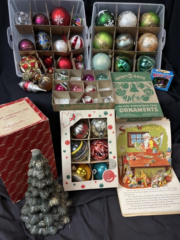 Large Lot Vintage Christmas Ornaments & Decor (1 of 16)