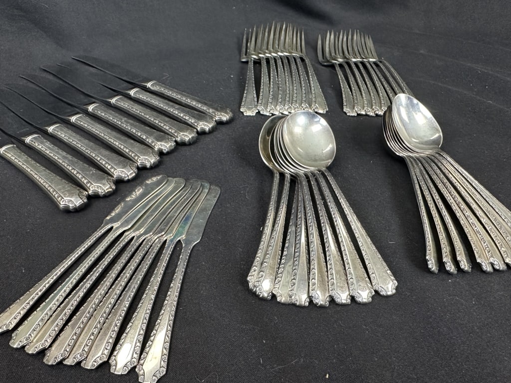 Set of Wallace Sterling Larkspur 6pc Set for 8 (1 of 11)