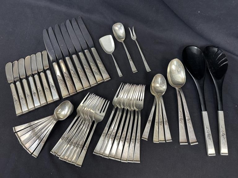48 pc Reed & Barton Classic Rose Sterling Set (1 of 18)