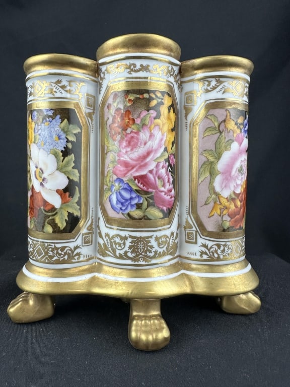 Chelsea House Porcelain Footed TripleRandolph Vase (1 of 10)