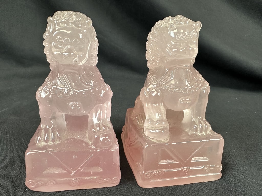 Pair of Rose Quartz Glass Crystal Foo Dog Figures (1 of 11)