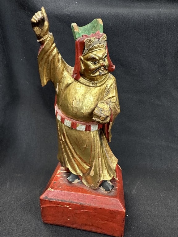 Qing Dynasty 19th Century Gilt Wood Diety Carving (1 of 10)