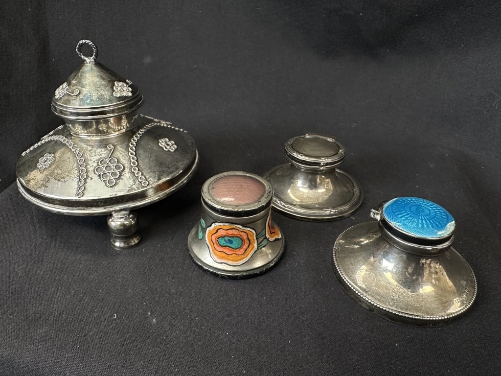 4 Sterling & Silver Plated Capstan Inkwells (1 of 10)