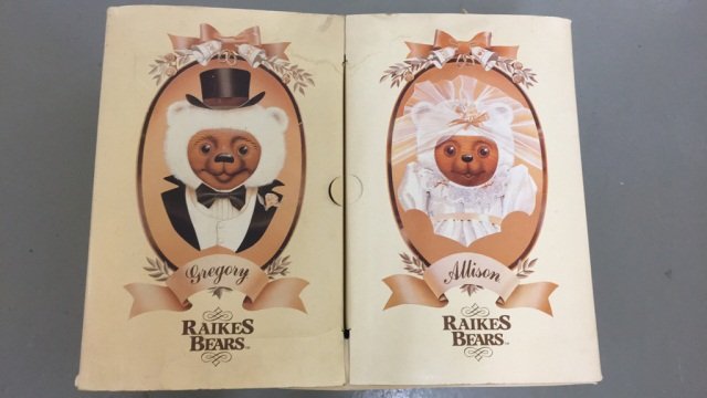 Raikes Bears Bride & Groom Set (1 of 6)