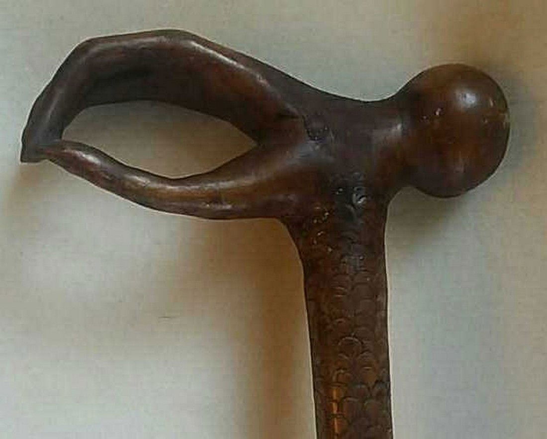 Antique Folk Art Carved "Pinching Fingers" Cane (1 of 4)