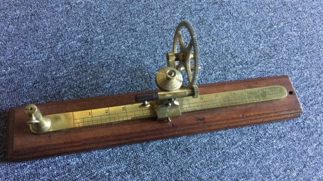 Antique Brass Tensile Strength Testing Device (1 of 5)