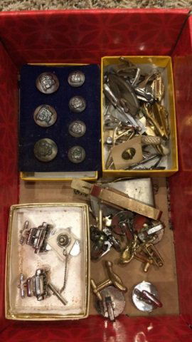 Box lot Boxing Related - Tie Clasps, Pins, etc. (1 of 4)