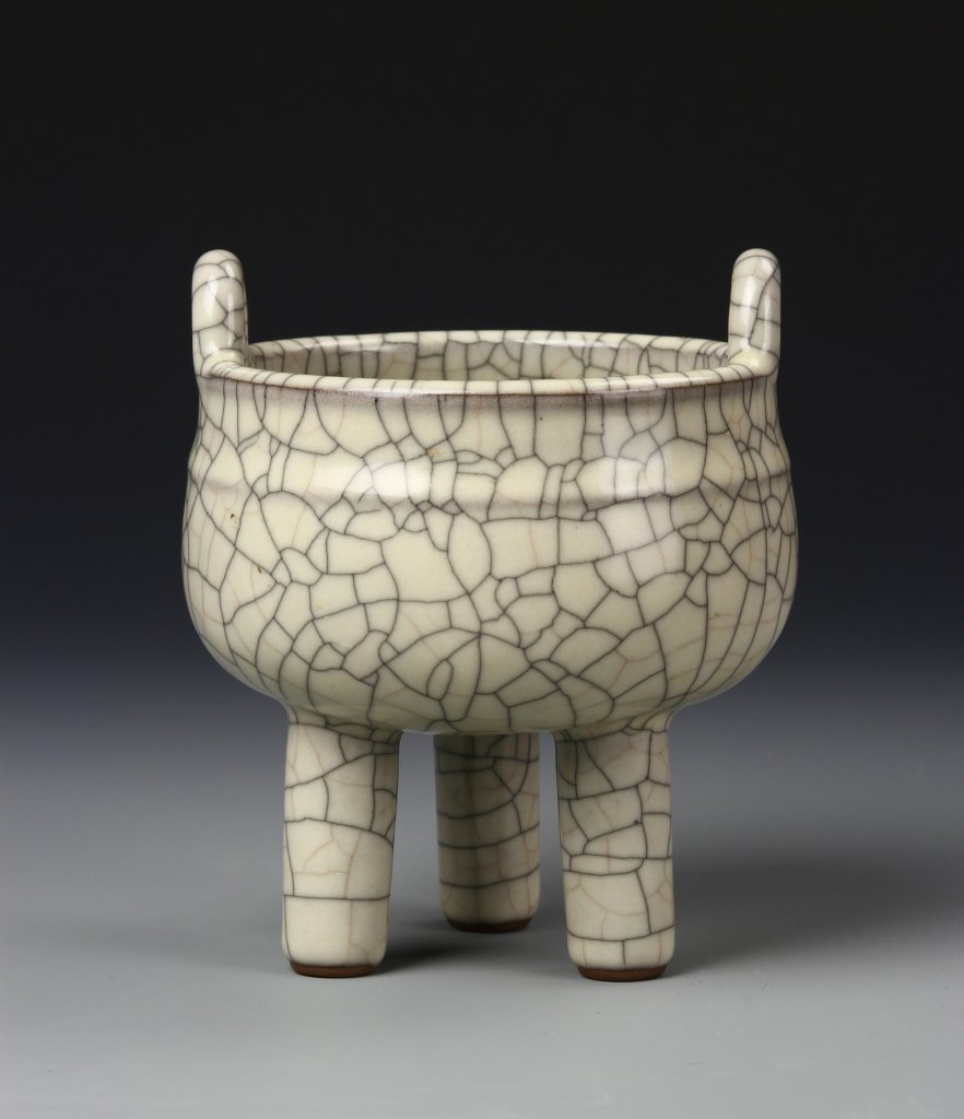 Chinese Geyao Tripod Censer (1 of 9)