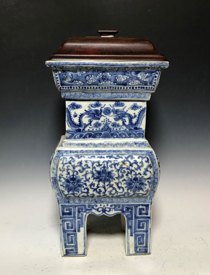 Chinese Large Blue & White  Square Vase (1 of 8)