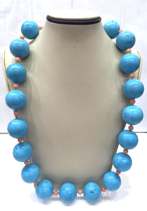 Large BeadsTurquoise 18k With Diamonds Necklace. (1 of 3)
