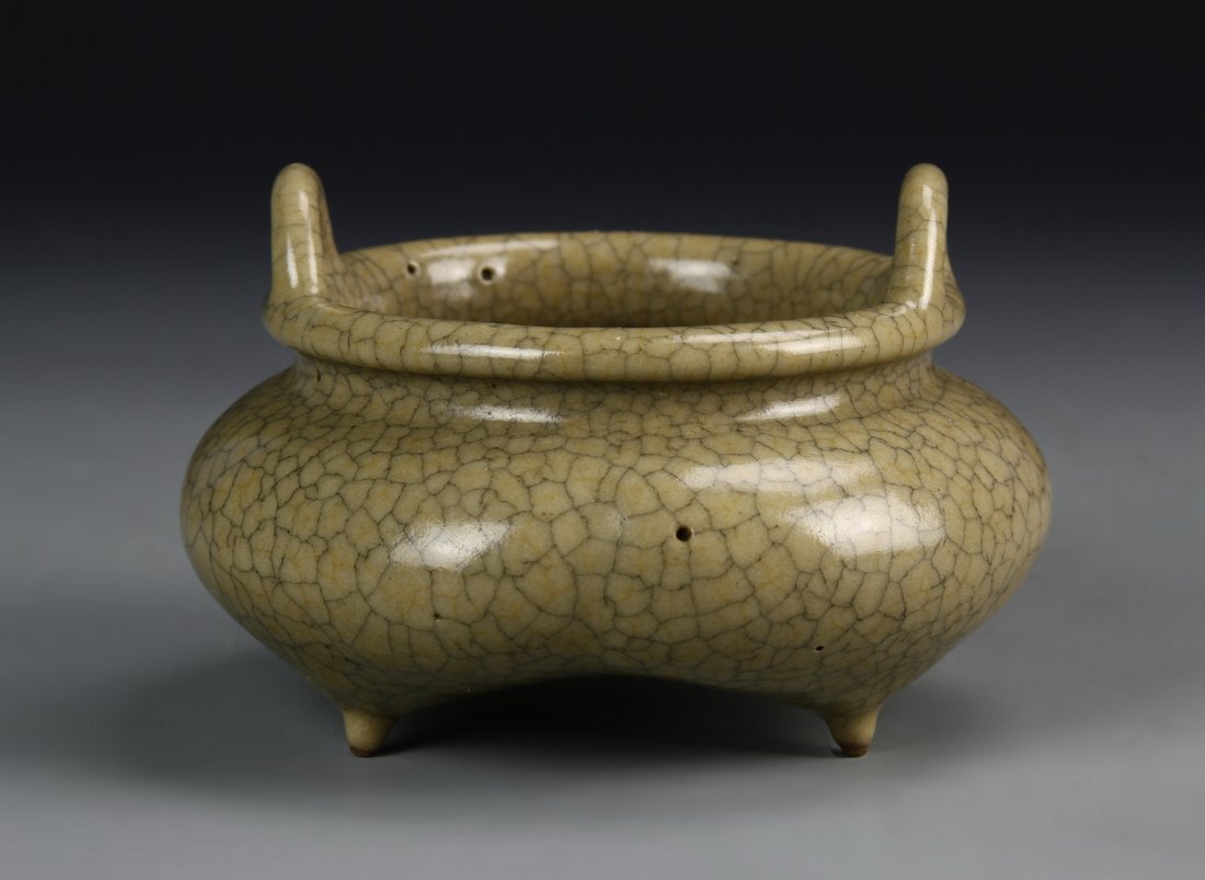 Chinese Song Dynasty Geyao Tripod Censer (1 of 4)