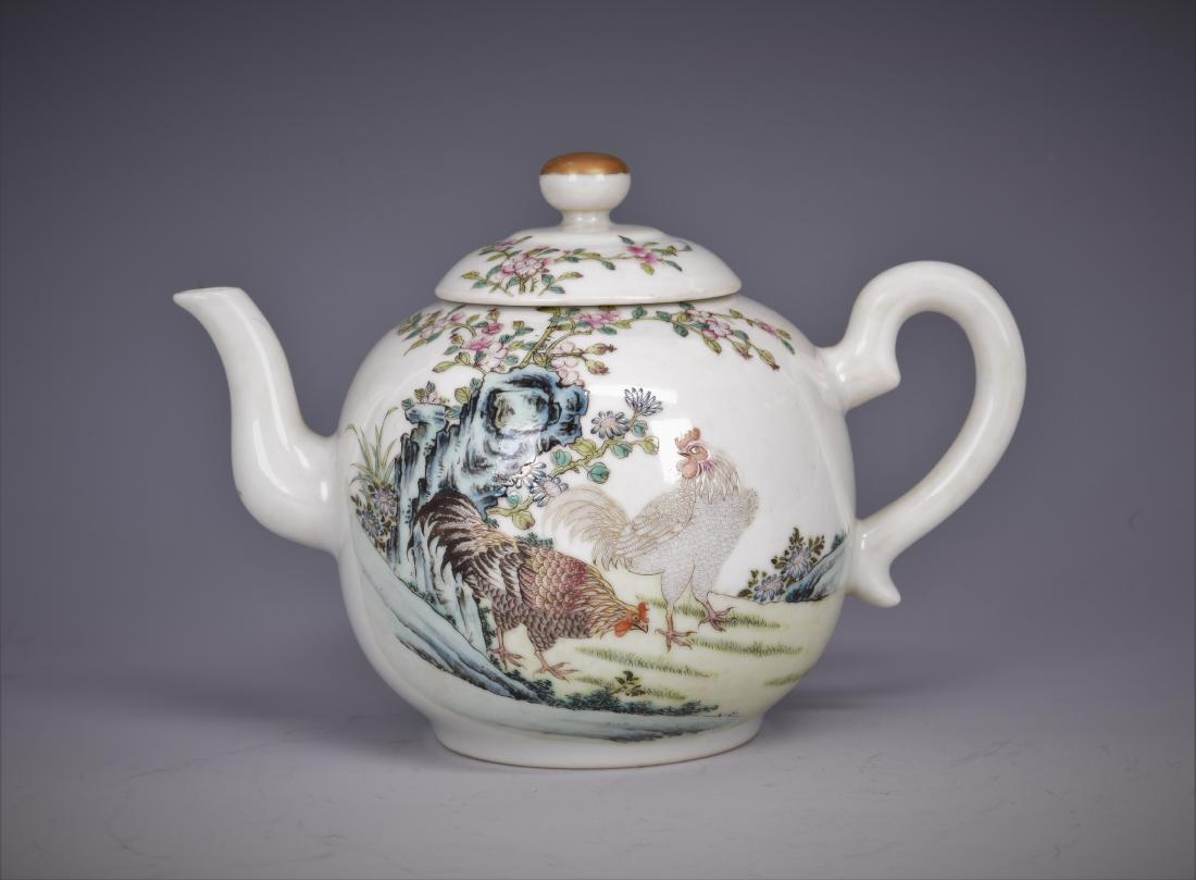 Famille Rose Rooster Porcelain Tea Pot, Qianlong Mark (1 of 12)