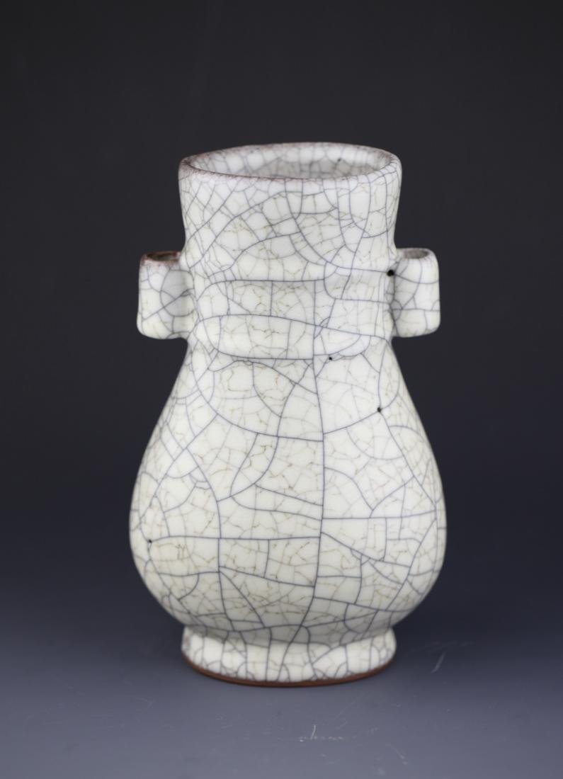 GE TYPE PORCELAIN ARROW VASE (1 of 11)