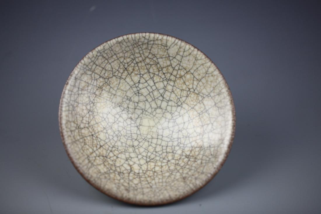 GE-TYPE CRACKLEGLAZED BOWL. (1 of 7)