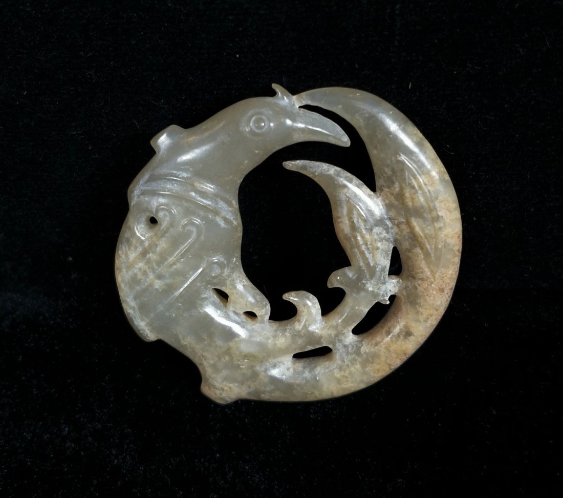 OLD CHINESE CARVED JADE DEPICTING A BIRD (1 of 8)