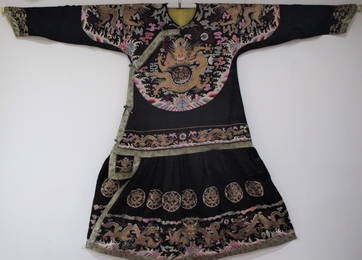 IMPERIAL SILK EMBROIDERED DRAGON ROBE