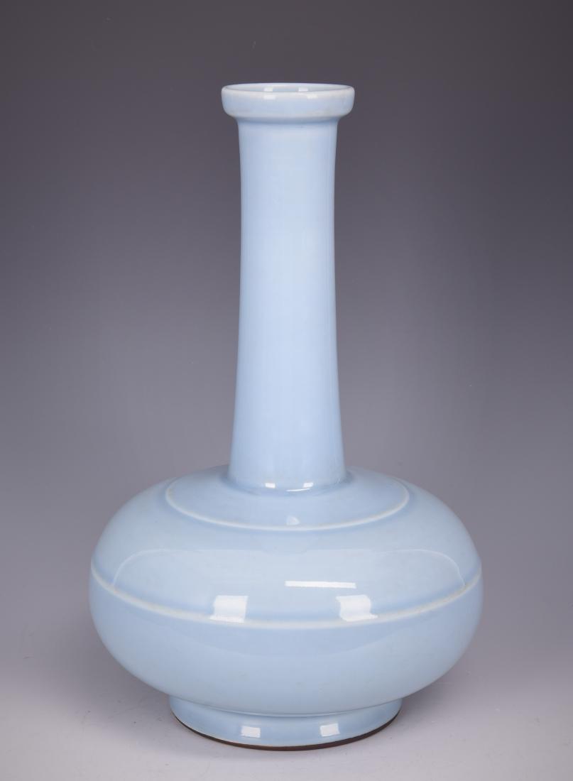 A 'CLAIR-DE-LUNE' GLAZED VASE (1 of 9)