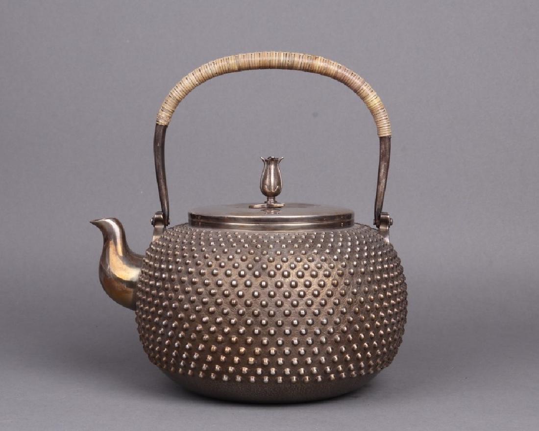 Japanese Silver Tea Pot With Mark: Japanese Silver Tea Pot With Mark Dimension: 20cm H Weight:660gm Capacity:1300ml A LIST OF RECOMMENDED THIRD-PARTY SHIPPER IS AVAILABLE UNDER SHIPPING INFORMATION. PLEASE FEEL FREE TO CONTACT THEM FOR