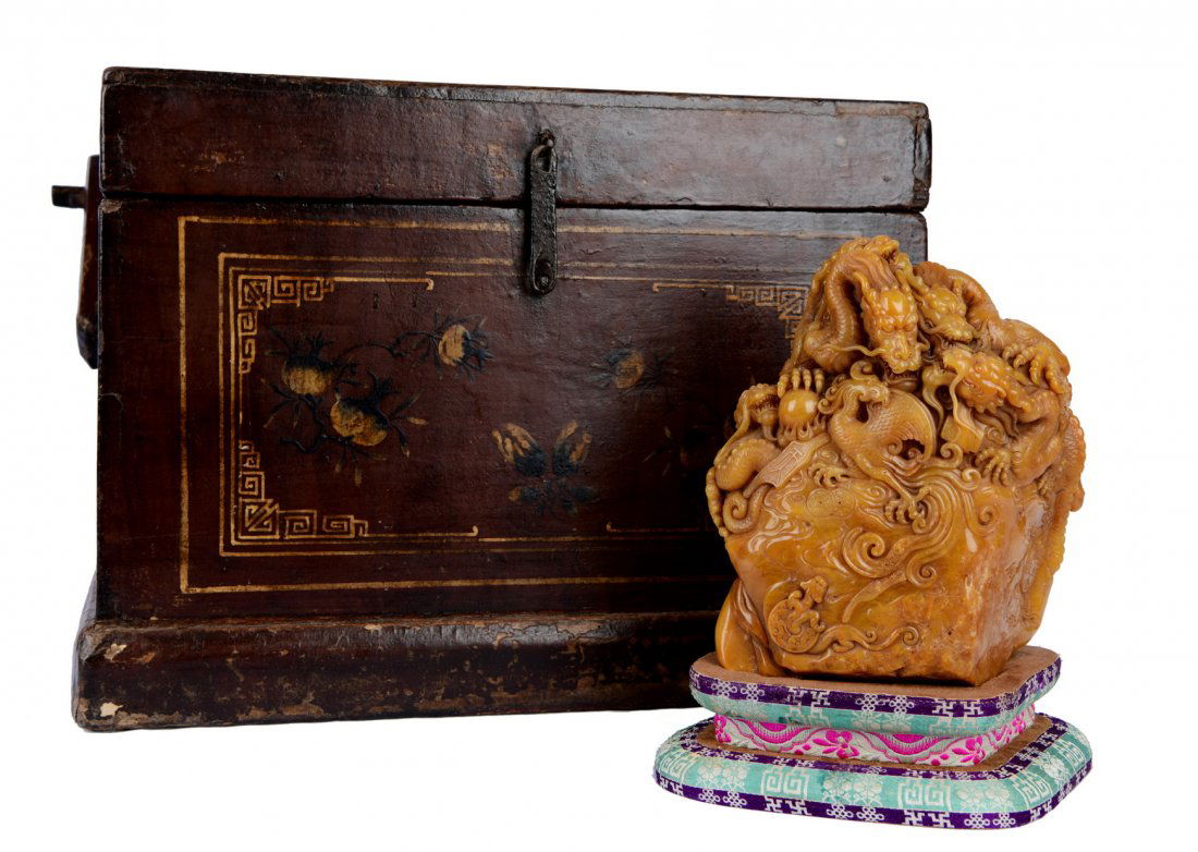 Intricately Carved Tianhuang Soapstone Dragon Seal (1 of 11)