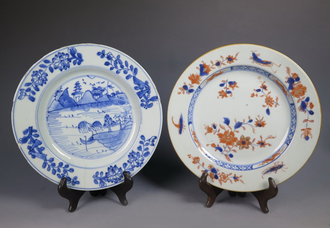 Pair of Fine Chinese Porcelain Plates (1 of 8)