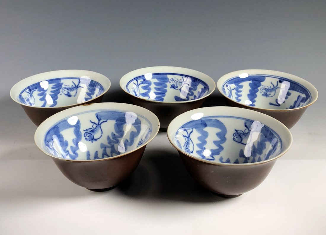 Set Of Five Blue And White Porcelain Bowls: Set Of Five Blue And White Porcelain Bowls With Brown Glazed Outside Dimension: A LIST OF RECOMMENDED THIRD-PARTY SHIPPER IS AVAILABLE UNDER SHIPPING INFORMATION. PLEASE FEEL FREE TO CONTACT THEM FOR