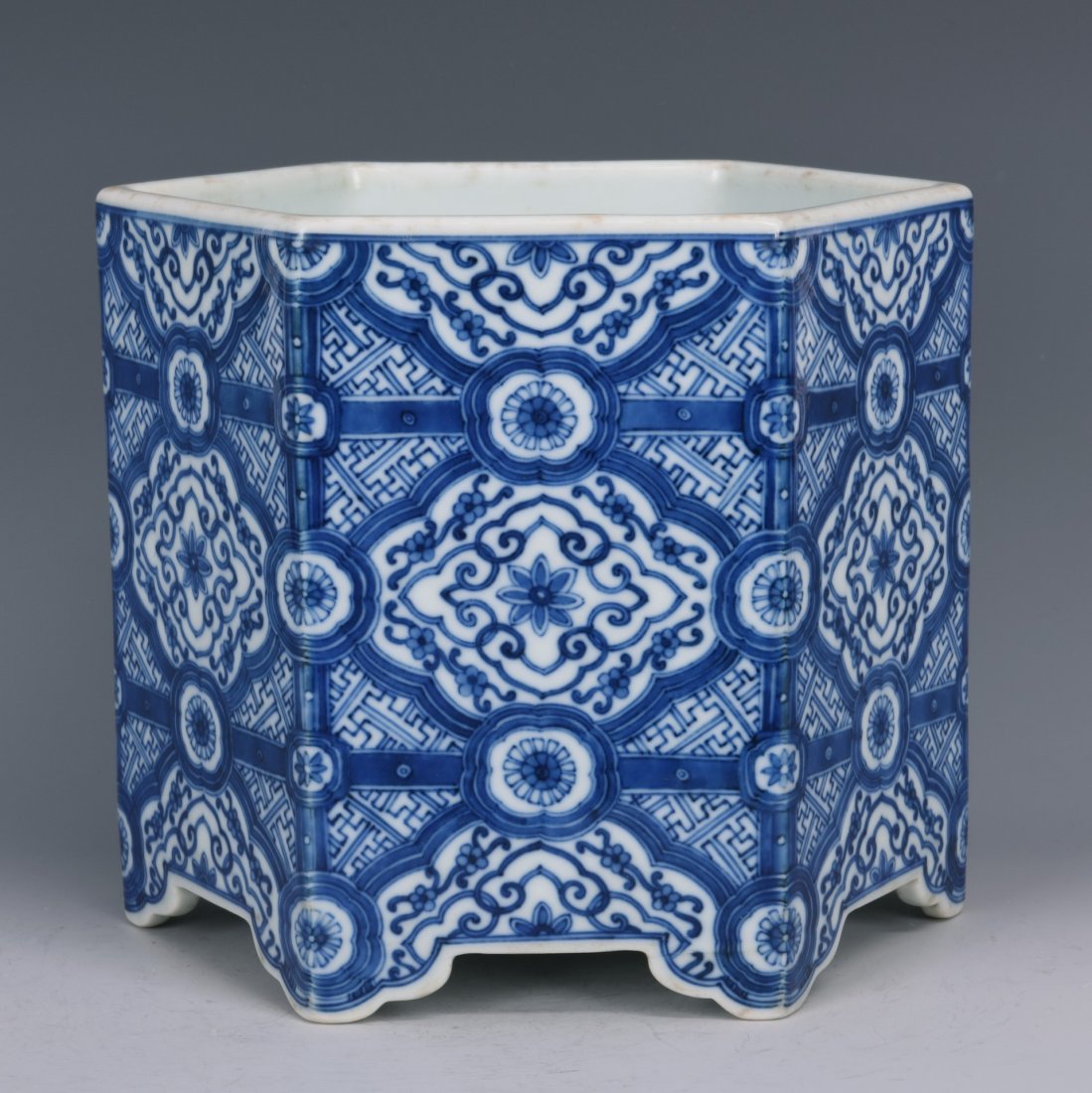 Blue And White Porcelain Brush Pot With Mark (1 of 8)