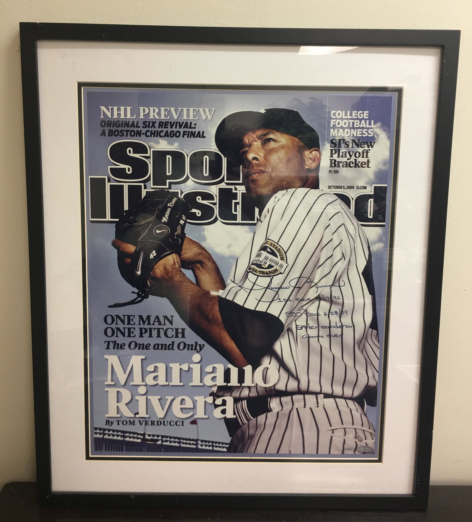 Mariano Rivera Autographed Sports Illustrated With COA (1 of 3)