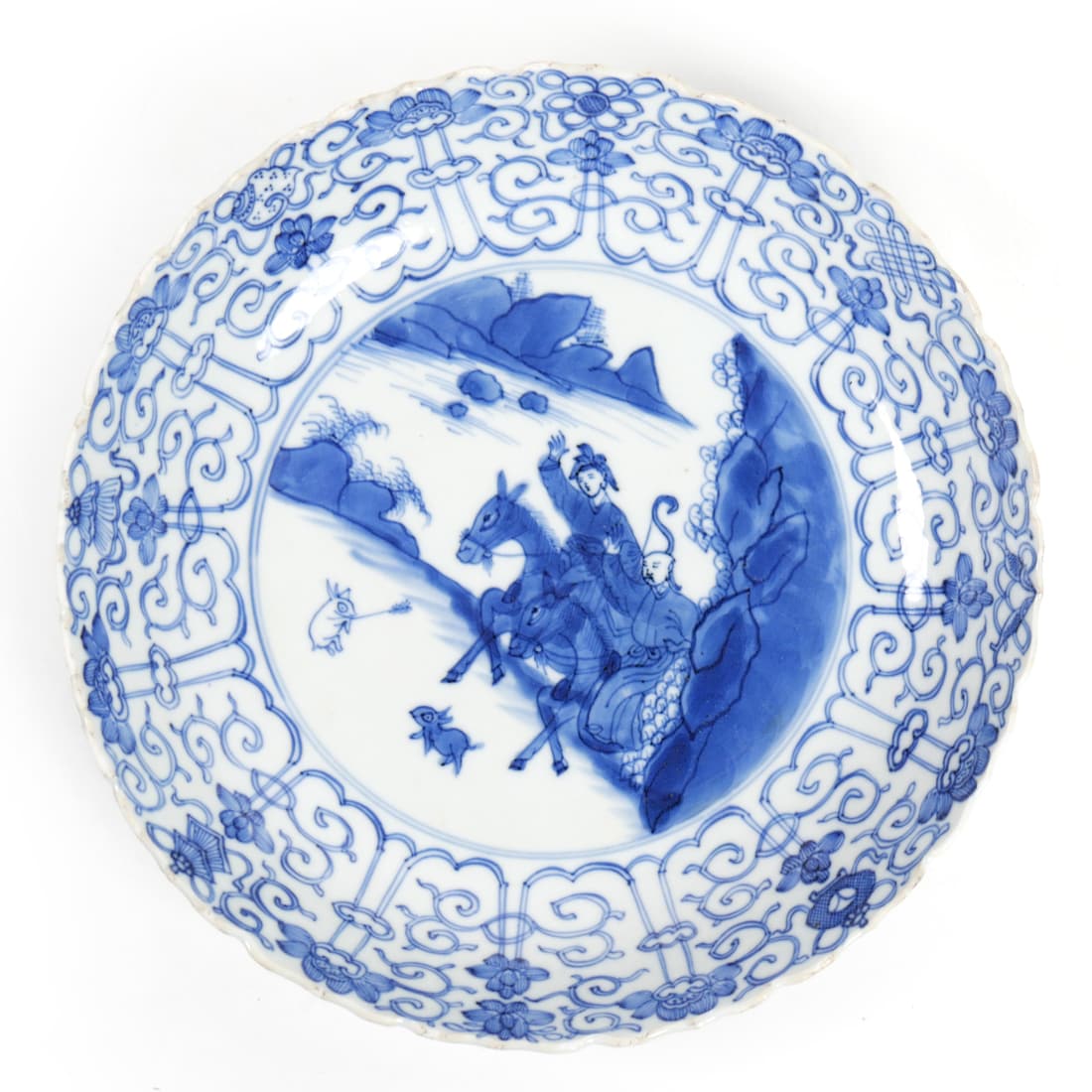 A CHINESE BLUE AND WHITE PORCELAIN KANGXI PLATE (1 of 8)