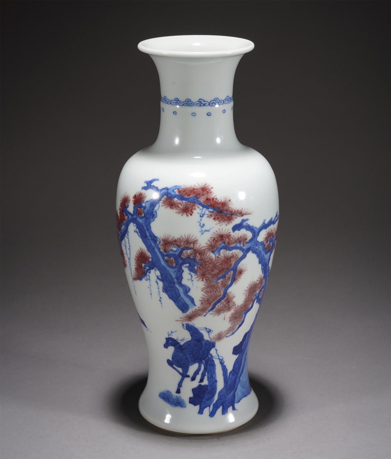 A CHINESE UNDERGLAZE BLUE AND COPPER RED BALUSTER VASE (1 of 10)