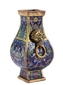 A CLOISONNE ENAMEL LOTUS SCROLLS ZUN VASE