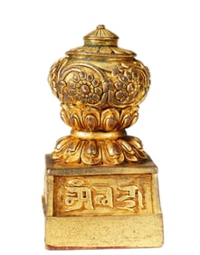 A TIBETAN BRONZE-GILT SEAL