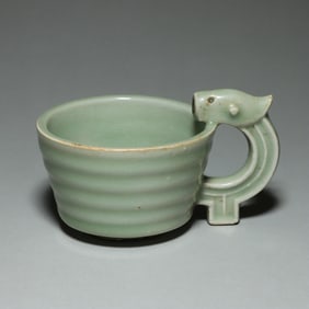 A LONGQUAN CELADON GLAZE CUP