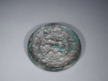 A VERY RARE LARGE MYTHICAL ANIMALS AND GRAPES BRONZE MIRROR