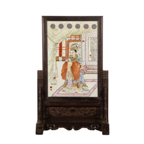 A PORCELAIN PLAQUE INLAID ROSEWOOD TABLE SCREEN
