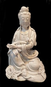 BLANC DE CHINE PORCELAIN FIGURE OF GUANYIN
