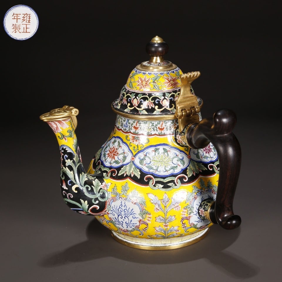 YELLOW GROUND BRONZE ENAMEL EWER WITH MARK: YELLOW GROUND BRONZE ENAMEL EWER WITH MARK