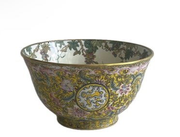 CHINESE ENAMEI BOWL WITH MARK