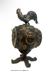 A CHINESE BRONZE CLOCK WITH DRAGON