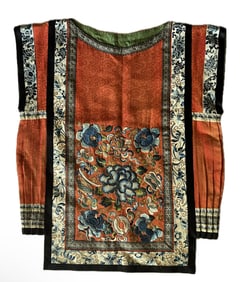 A CHINESE EMBROIDERED LADY VASE