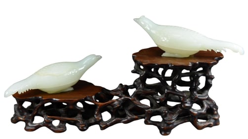 PAIR OF CHINESED WHITE JADE BIRD-FORM COVERED BOXES