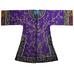 PURPLE SILK WOMAN’S INFORMAL ROBE, QING DYNASTY