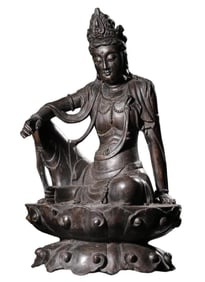 FINELY CARVED AGARWOOD SEATED GUANYIN