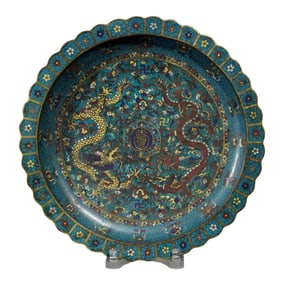 A LARGE CLOISONNE ENAMEL 'DRAGON' CHARGER