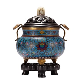 A CLOISONNE ENAMEL TRIPOD CENSER WITH COVER AND STAND