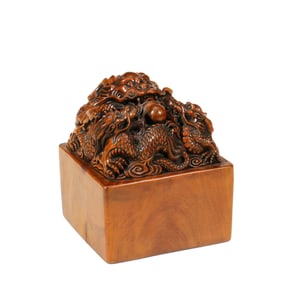 A CARVED ALOESWOOD DRAGON SEAL