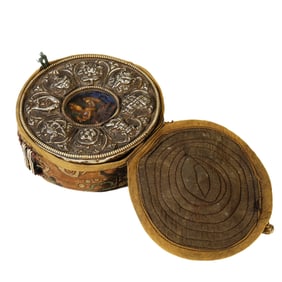 A TIBETAN PORTABLE SHRINE OF AVALOKITESVARA