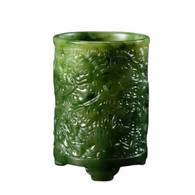 A CARVED SPINACH GREEN JADE BRUSHPOT